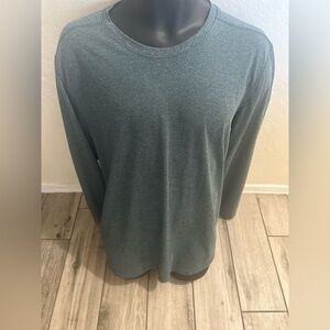 Men’s pre own as is UA threadborne under armour long sleeve shirt size L large